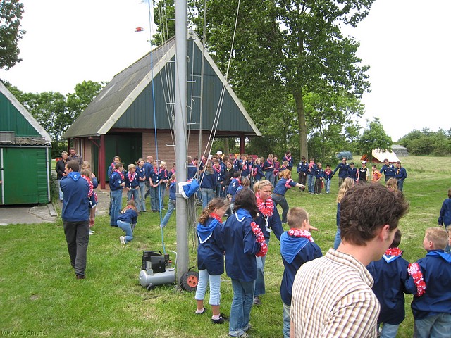 pinkst07-322.JPG
Make: Canon
Model: Canon DIGITAL IXUS 850 IS
DateTime: 26-5-2007 12:20:18
EXIFImageWidth: 3072
ExifImageLength: 2304
Flash: Flash did not fire - Auto mode
ShutterSpeedValue: 1/403 sec
ApertureValue: F2,8
FocalLength: 4,6 mm