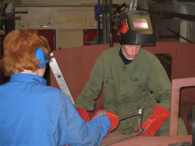 sleper0705-025.JPG
Make: Canon
Model: Canon DIGITAL IXUS 850 IS
DateTime: 16-5-2007 20:27:38
EXIFImageWidth: 3072
ExifImageLength: 2304
Flash: Flash fired - Auto mode - Red-eye reduction
ShutterSpeedValue: 1/60 sec
ApertureValue: F4,51
FocalLength: 10,83 mm