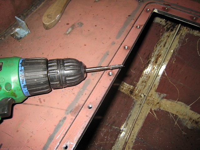 sleper0705-037.JPG
Make: Canon
Model: Canon DIGITAL IXUS 850 IS
DateTime: 16-5-2007 22:18:50
EXIFImageWidth: 3072
ExifImageLength: 2304
Flash: Flash fired - Auto mode - Red-eye reduction
ShutterSpeedValue: 1/60 sec
ApertureValue: F2,8
FocalLength: 4,6 mm