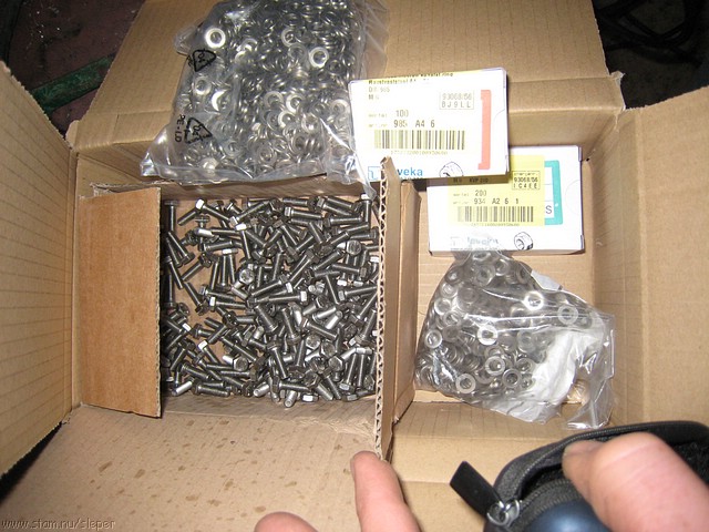 sleper0705-038.JPG
Make: Canon
Model: Canon DIGITAL IXUS 850 IS
DateTime: 22-5-2007 20:40:20
EXIFImageWidth: 3072
ExifImageLength: 2304
Flash: Flash fired - Auto mode - Red-eye reduction
ShutterSpeedValue: 1/60 sec
ApertureValue: F7,1
FocalLength: 4,6 mm