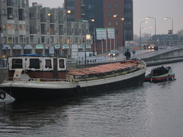 DSC00977.JPG
Make: SONY
Model: DSC-W30
DateTime: 22-11-2007 9:41:00
EXIFImageWidth: 1632
ExifImageLength: 1224
Flash: Flash fired - Strobe return light not detected - Compulsory flash firing
ISOSpeedRatings: ISO 320
FocalLength: 18,9 mm