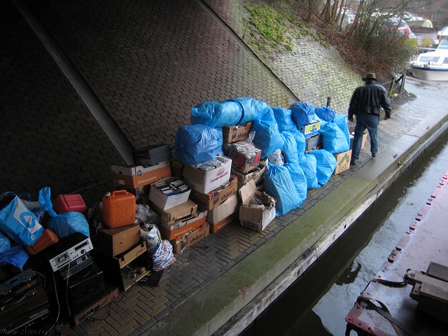 IMG_1146.JPG
Make: Canon
Model: Canon DIGITAL IXUS 850 IS
DateTime: 2-12-2007 14:03:40
EXIFImageWidth: 3072
ExifImageLength: 2304
Flash: Flash did not fire - Compulsory flash suppression
ShutterSpeedValue: 1/25 sec
ApertureValue: F2,8
FocalLength: 4,6 mm