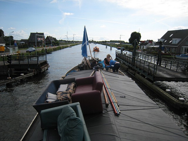 IMG_7586.JPG
Make: Canon
Model: Canon DIGITAL IXUS 850 IS
DateTime: 9-8-2008 9:23:30
EXIFImageWidth: 3072
ExifImageLength: 2304
Flash: Flash did not fire - Auto mode
ShutterSpeedValue: 1/318 sec
ApertureValue: F7,1
FocalLength: 4,6 mm