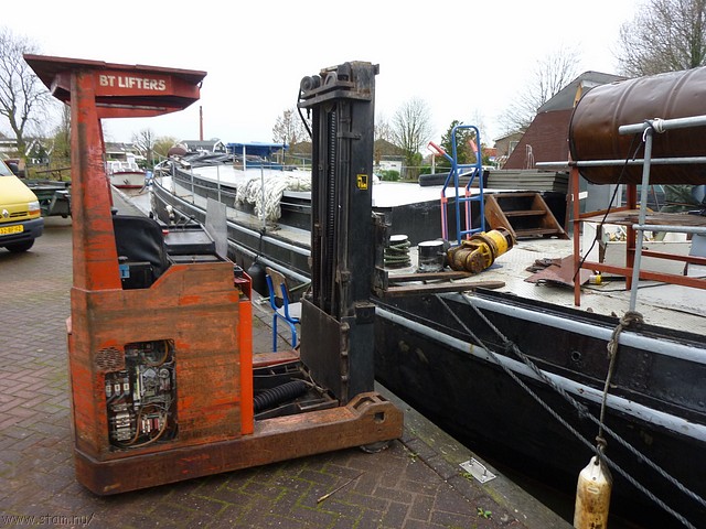 P1100664.JPG
Make: Panasonic
Model: DMC-ZX1
DateTime: 14-11-2010 14:56:31
EXIFImageWidth: 3264
ExifImageLength: 2448
Flash: Fired, auto mode
ISOSpeedRatings: ISO 100
FocalLength: 4,5 mm