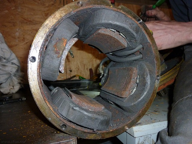 P1100691.JPG
Make: Panasonic
Model: DMC-ZX1
DateTime: 14-11-2010 18:15:41
EXIFImageWidth: 3264
ExifImageLength: 2448
Flash: Fired, auto mode
ISOSpeedRatings: ISO 250
FocalLength: 4,5 mm