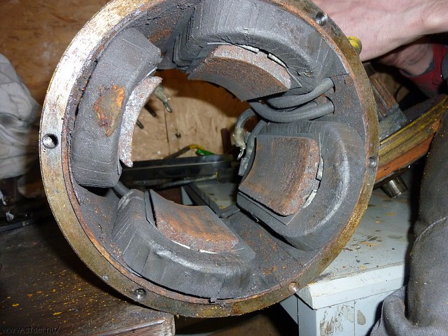 P1100692.JPG
Make: Panasonic
Model: DMC-ZX1
DateTime: 14-11-2010 18:15:53
EXIFImageWidth: 3264
ExifImageLength: 2448
Flash: Fired, auto mode
ISOSpeedRatings: ISO 250
FocalLength: 4,5 mm