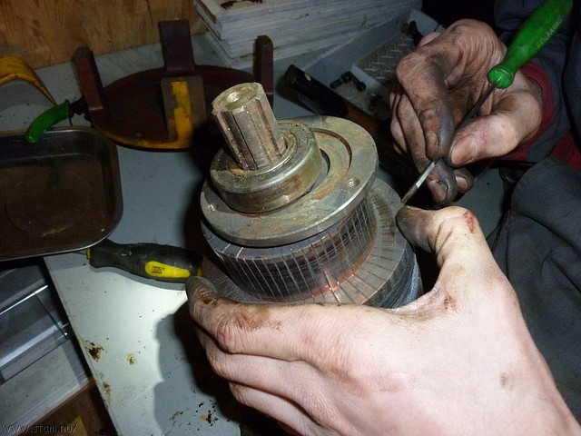 P1100696.JPG
Make: Panasonic
Model: DMC-ZX1
DateTime: 14-11-2010 18:16:27
EXIFImageWidth: 3264
ExifImageLength: 2448
Flash: Fired, auto mode
ISOSpeedRatings: ISO 400
FocalLength: 4,5 mm