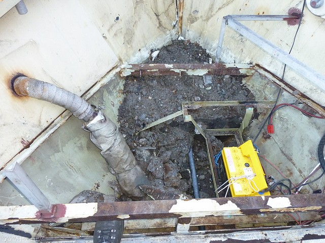 P1100714.JPG
Make: Panasonic
Model: DMC-ZX1
DateTime: 15-11-2010 8:48:49
EXIFImageWidth: 3264
ExifImageLength: 2448
Flash: Fired, auto mode
ISOSpeedRatings: ISO 250
FocalLength: 4,5 mm