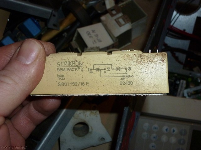 P1100741.JPG
Make: Panasonic
Model: DMC-ZX1
DateTime: 16-11-2010 8:30:11
EXIFImageWidth: 3264
ExifImageLength: 2448
Flash: Fired, auto mode
ISOSpeedRatings: ISO 250
FocalLength: 7,2 mm