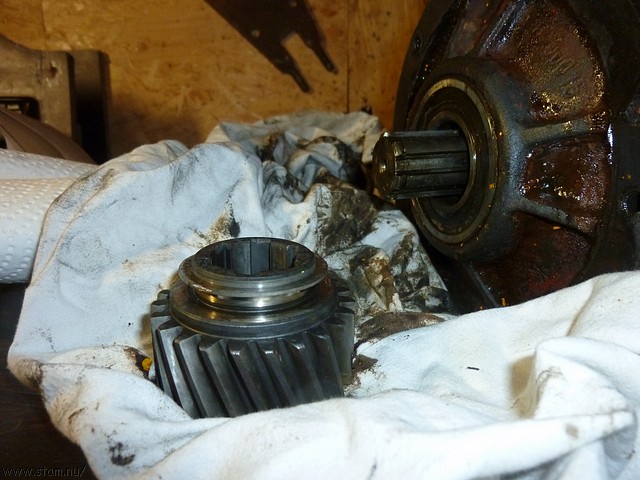 P1100866.JPG
Make: Panasonic
Model: DMC-ZX1
DateTime: 21-11-2010 15:46:44
EXIFImageWidth: 3264
ExifImageLength: 2448
Flash: Fired, auto mode
ISOSpeedRatings: ISO 250
FocalLength: 4,5 mm