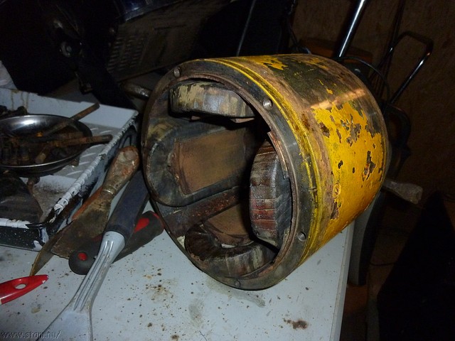 P1100874.JPG
Make: Panasonic
Model: DMC-ZX1
DateTime: 21-11-2010 16:49:05
EXIFImageWidth: 3264
ExifImageLength: 2448
Flash: Fired, auto mode
ISOSpeedRatings: ISO 320
FocalLength: 4,5 mm