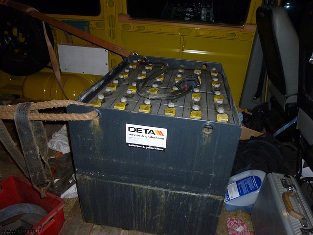 P1100941.JPG
Make: Panasonic
Model: DMC-ZX1
DateTime: 25-11-2010 22:39:52
EXIFImageWidth: 3264
ExifImageLength: 2448
Flash: Fired, auto mode
ISOSpeedRatings: ISO 250
FocalLength: 4,5 mm