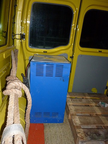 P1100942.JPG
Make: Panasonic
Model: DMC-ZX1
DateTime: 25-11-2010 22:39:57
EXIFImageWidth: 3264
ExifImageLength: 2448
Flash: Fired, auto mode
ISOSpeedRatings: ISO 320
FocalLength: 4,5 mm