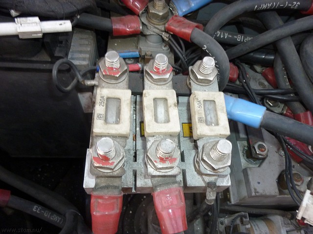 P1100945.JPG
Make: Panasonic
Model: DMC-ZX1
DateTime: 26-11-2010 8:54:24
EXIFImageWidth: 3264
ExifImageLength: 2448
Flash: Fired, auto mode
ISOSpeedRatings: ISO 200
FocalLength: 4,5 mm