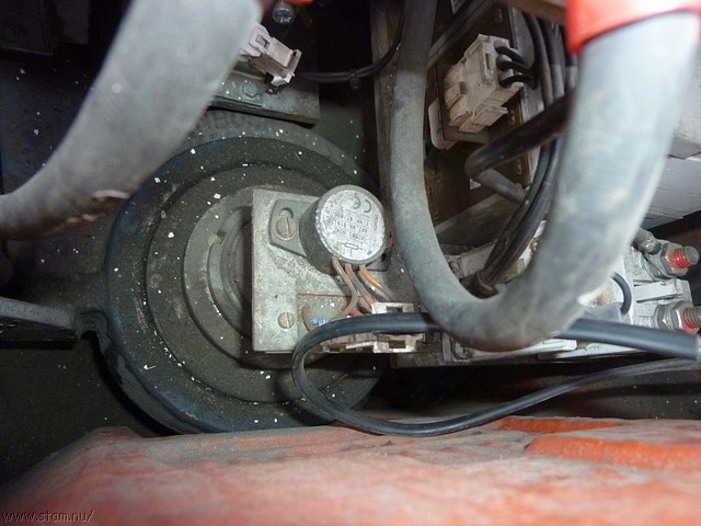 P1100950.JPG
Make: Panasonic
Model: DMC-ZX1
DateTime: 26-11-2010 8:55:20
EXIFImageWidth: 3264
ExifImageLength: 2448
Flash: Fired, auto mode
ISOSpeedRatings: ISO 320
FocalLength: 4,5 mm