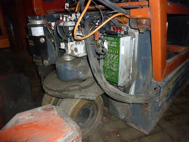 P1100977.JPG
Make: Panasonic
Model: DMC-ZX1
DateTime: 28-11-2010 17:11:13
EXIFImageWidth: 3264
ExifImageLength: 2448
Flash: Fired, auto mode
ISOSpeedRatings: ISO 320
FocalLength: 4,5 mm