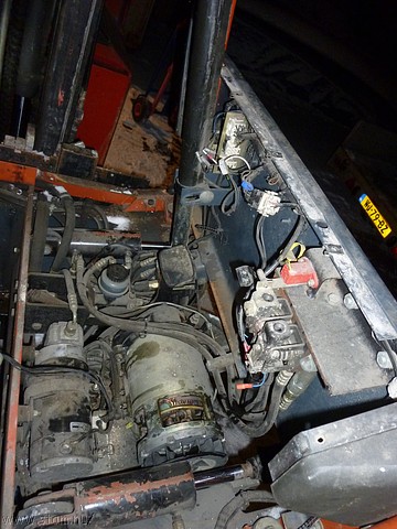 P1110004.JPG
Make: Panasonic
Model: DMC-ZX1
DateTime: 30-11-2010 22:43:40
EXIFImageWidth: 3264
ExifImageLength: 2448
Flash: Fired, auto mode
ISOSpeedRatings: ISO 320
FocalLength: 4,5 mm