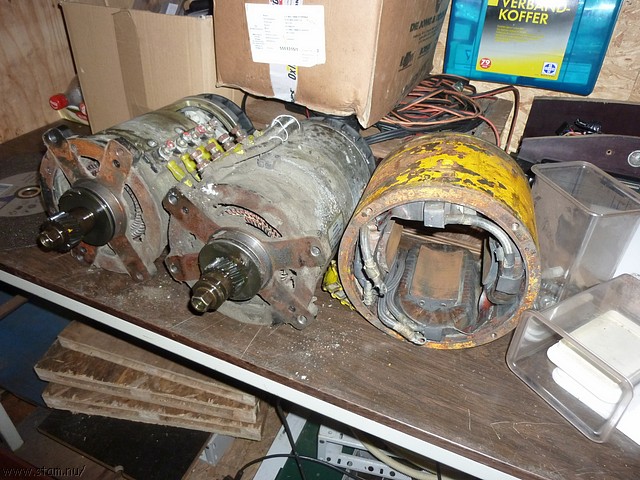 P1110026.JPG
Make: Panasonic
Model: DMC-ZX1
DateTime: 1-12-2010 0:17:17
EXIFImageWidth: 3264
ExifImageLength: 2448
Flash: Fired, auto mode
ISOSpeedRatings: ISO 200
FocalLength: 4,5 mm