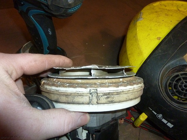 P1110838.JPG
Make: Panasonic
Model: DMC-ZX1
DateTime: 2-3-2011 19:19:40
EXIFImageWidth: 3264
ExifImageLength: 2448
Flash: Fired, auto mode
ISOSpeedRatings: ISO 400
FocalLength: 4,5 mm