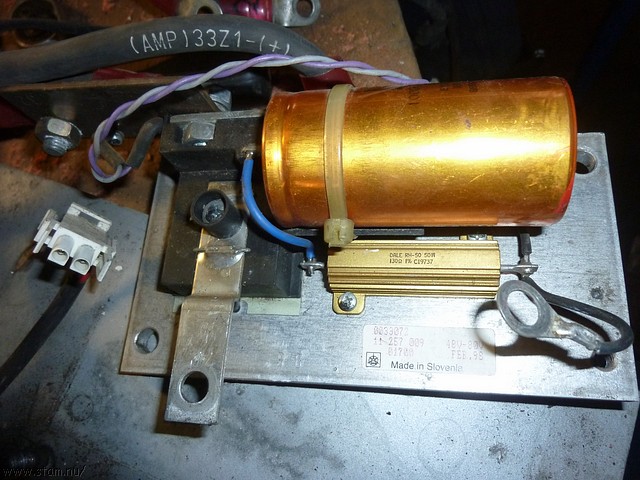 P1120161.JPG
Make: Panasonic
Model: DMC-ZX1
DateTime: 19-3-2011 18:01:42
EXIFImageWidth: 3264
ExifImageLength: 2448
Flash: Fired, auto mode
ISOSpeedRatings: ISO 200
FocalLength: 4,5 mm