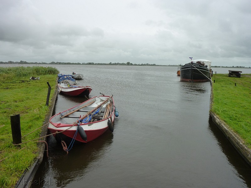 2011-07-23_friesland2011-012.JPG
Make: Panasonic
Model: DMC-ZX1
DateTime: 23-7-2011 15:36:11
EXIFImageWidth: 3264
ExifImageLength: 2448
Flash: No flash, auto mode
ISOSpeedRatings: ISO 125
FocalLength: 4,5 mm