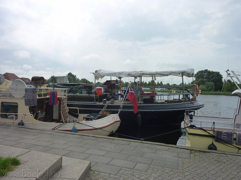 2011-07-28_friesland2011-018.JPG
Make: Panasonic
Model: DMC-ZX1
DateTime: 28-7-2011 11:45:58
EXIFImageWidth: 3264
ExifImageLength: 2448
Flash: No flash, auto mode
ISOSpeedRatings: ISO 125
FocalLength: 4,5 mm