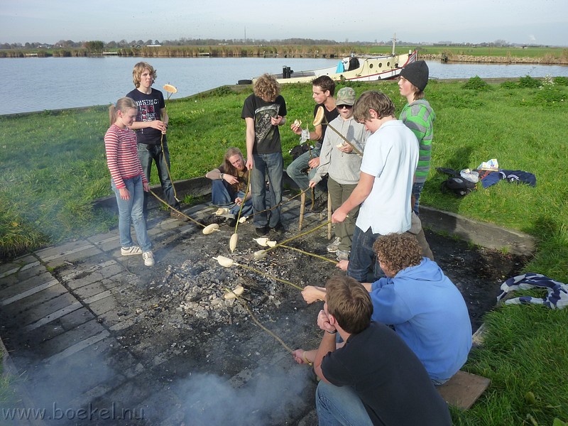 P1180036.JPG
Make: Panasonic
Model: DMC-ZX1
DateTime: 5-11-2011 14:20:28
EXIFImageWidth: 3264
ExifImageLength: 2448
Flash: No flash, auto mode
ISOSpeedRatings: ISO 125
FocalLength: 4,5 mm