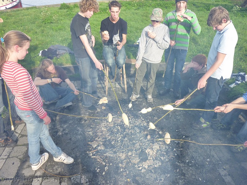 P1180037.JPG
Make: Panasonic
Model: DMC-ZX1
DateTime: 5-11-2011 14:20:33
EXIFImageWidth: 3264
ExifImageLength: 2448
Flash: No flash, auto mode
ISOSpeedRatings: ISO 125
FocalLength: 4,5 mm