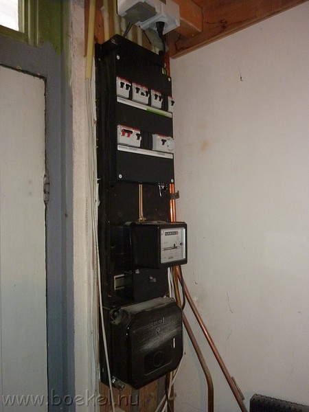 P1200153.JPG
Make: Panasonic
Model: DMC-ZX1
DateTime: 12-2-2012 14:53:14
EXIFImageWidth: 3264
ExifImageLength: 2448
Flash: Fired, auto mode
ISOSpeedRatings: ISO 400
FocalLength: 4,5 mm