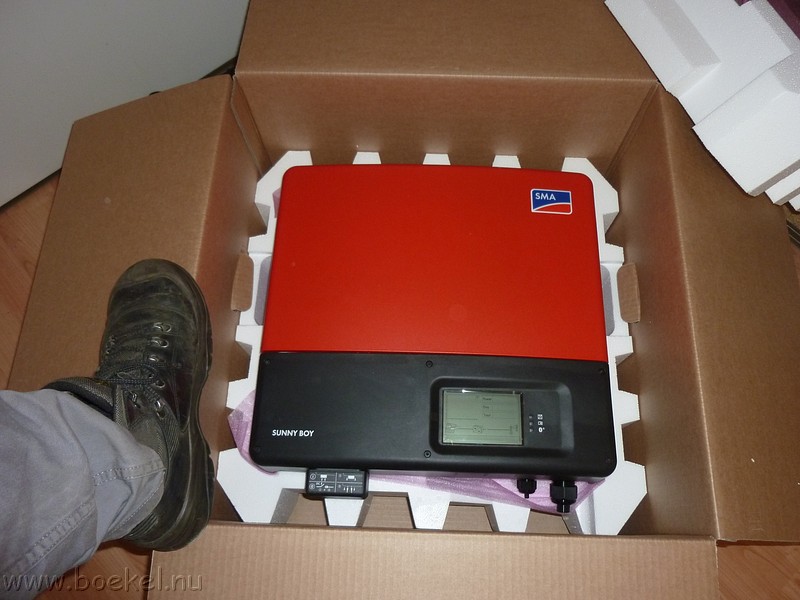 P1210252.JPG
Make: Panasonic
Model: DMC-ZX1
DateTime: 22-4-2012 14:04:14
EXIFImageWidth: 3264
ExifImageLength: 2448
Flash: Fired, auto mode
ISOSpeedRatings: ISO 200
FocalLength: 4,5 mm