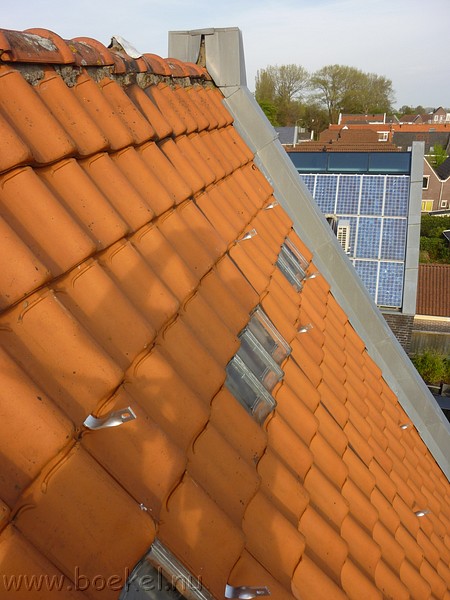 P1210530.JPG
Make: Panasonic
Model: DMC-ZX1
DateTime: 2-5-2012 18:09:05
EXIFImageWidth: 3264
ExifImageLength: 2448
Flash: No flash, auto mode
ISOSpeedRatings: ISO 80
FocalLength: 4,5 mm