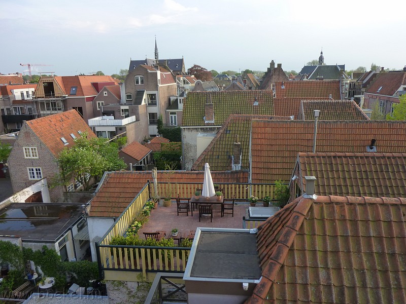 P1210533.JPG
Make: Panasonic
Model: DMC-ZX1
DateTime: 2-5-2012 18:09:30
EXIFImageWidth: 3264
ExifImageLength: 2448
Flash: No flash, auto mode
ISOSpeedRatings: ISO 125
FocalLength: 4,5 mm