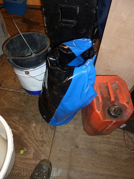 P1210538.JPG
Make: Panasonic
Model: DMC-ZX1
DateTime: 2-5-2012 22:48:58
EXIFImageWidth: 3264
ExifImageLength: 2448
Flash: Fired, auto mode
ISOSpeedRatings: ISO 400
FocalLength: 4,5 mm