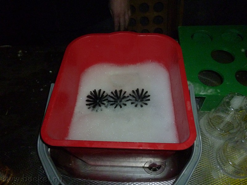 P1210663.JPG
Make: Panasonic
Model: DMC-ZX1
DateTime: 17-5-2012 0:43:30
EXIFImageWidth: 3264
ExifImageLength: 2448
Flash: Fired, auto mode
ISOSpeedRatings: ISO 400
FocalLength: 4,5 mm