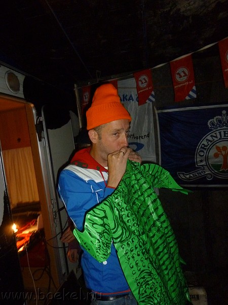 P1210669.JPG
Make: Panasonic
Model: DMC-ZX1
DateTime: 17-5-2012 0:51:29
EXIFImageWidth: 3264
ExifImageLength: 2448
Flash: Fired, auto mode
ISOSpeedRatings: ISO 400
FocalLength: 4,5 mm