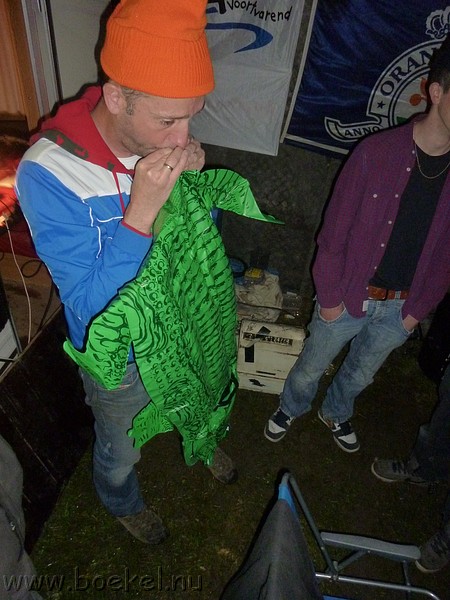 P1210670.JPG
Make: Panasonic
Model: DMC-ZX1
DateTime: 17-5-2012 0:51:35
EXIFImageWidth: 3264
ExifImageLength: 2448
Flash: Fired, auto mode
ISOSpeedRatings: ISO 400
FocalLength: 4,5 mm