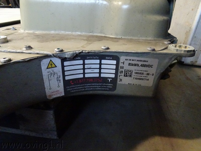 Tesla_85kWh_006.JPG
Make: SONY
Model: DSC-HX90V
DateTime: 25-1-2017 17:33:13
EXIFImageWidth: 4896
ExifImageLength: 3672
Flash: No flash, compulsory flash suppression
ISOSpeedRatings: ISO 3200
FocalLength: 4,1 mm