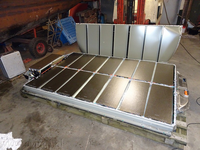 Tesla_85kWh_058.JPG
Make: SONY
Model: DSC-HX90V
DateTime: 25-1-2017 19:33:38
EXIFImageWidth: 4896
ExifImageLength: 3672
Flash: Fired, strobe return light detected, auto mode
ISOSpeedRatings: ISO 1000
FocalLength: 4,1 mm