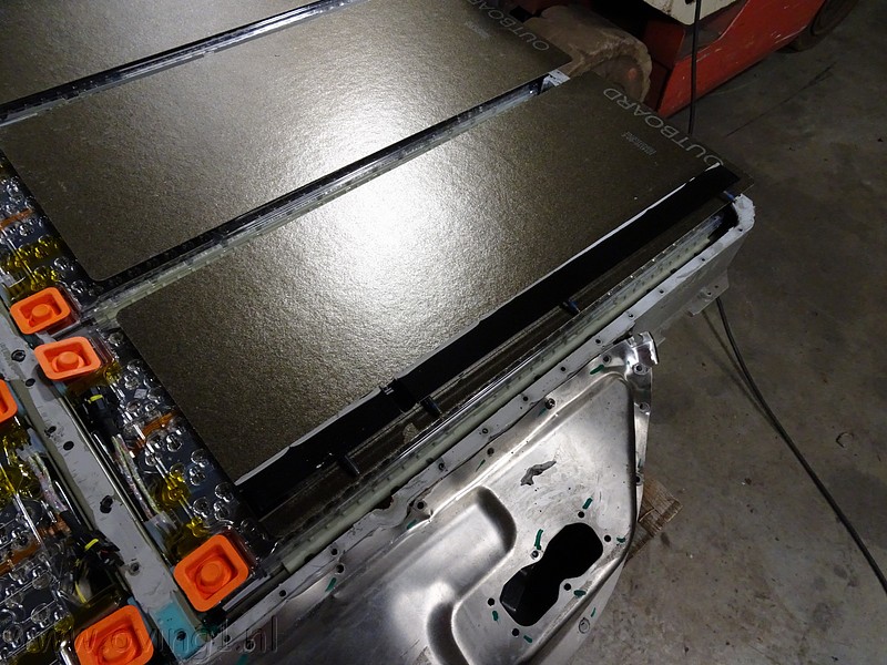 Tesla_85kWh_069.JPG
Make: SONY
Model: DSC-HX90V
DateTime: 25-1-2017 21:25:25
EXIFImageWidth: 4896
ExifImageLength: 3672
Flash: No flash, auto mode
ISOSpeedRatings: ISO 640
FocalLength: 4,1 mm