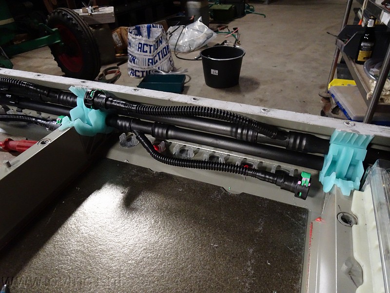 Tesla_85kWh_074.JPG
Make: SONY
Model: DSC-HX90V
DateTime: 25-1-2017 21:26:14
EXIFImageWidth: 4896
ExifImageLength: 3672
Flash: No flash, auto mode
ISOSpeedRatings: ISO 800
FocalLength: 4,1 mm