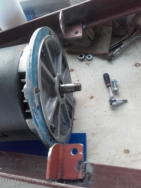 2017-04-04 19.19.01.jpg
Make: SAMSUNG
Model: SM-G388F
DateTime: 4-4-2017 19:19:01
EXIFImageWidth: 2592
ExifImageLength: 1944
Flash: No flash, auto mode
ISOSpeedRatings: ISO 80
ShutterSpeedValue:  1/33 sec
ApertureValue: F2,2
FocalLength: 3,31 mm