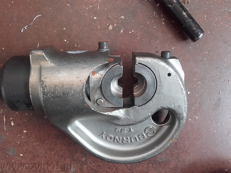 2017-04-06 14.26.59.jpg
Make: SAMSUNG
Model: SM-G388F
DateTime: 6-4-2017 14:26:59
EXIFImageWidth: 2592
ExifImageLength: 1944
Flash: No flash, auto mode
ISOSpeedRatings: ISO 80
ShutterSpeedValue:  1/33 sec
ApertureValue: F2,2
FocalLength: 3,31 mm